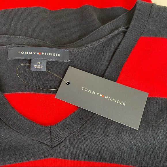Tommy Hilfiger Ivy V Neck Red/Navy Striped Sweater Size M - Picture 4 of 8